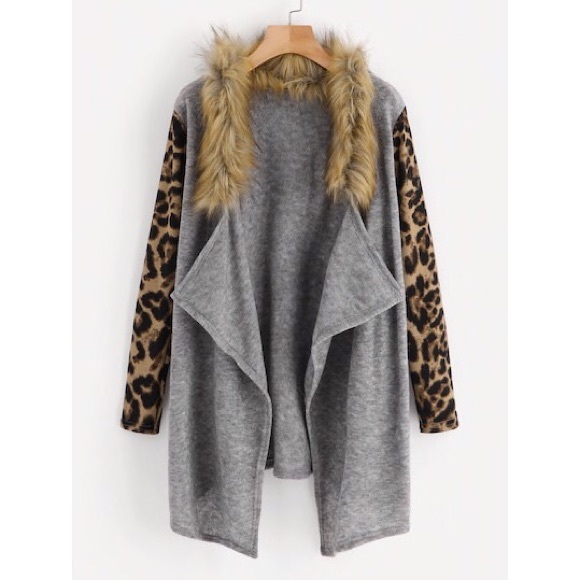 Sweaters - Leopard Fur neck Sweater
